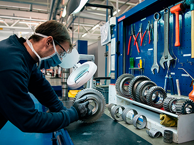 Mercedes-Benz reinicia su segundo turno de producción